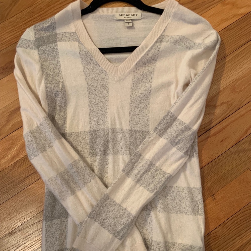 Authentic Burberry Sweater (Size Small)